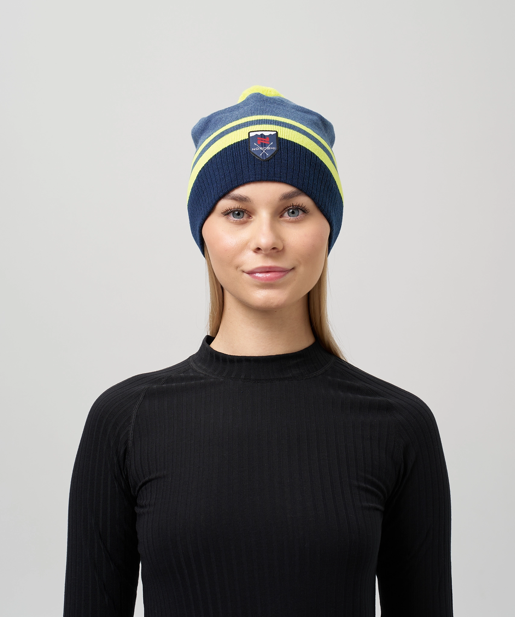 Шапка Nordski Move White/Red/Blue